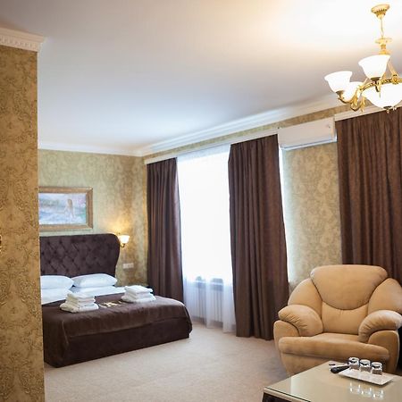 Hotel Astoria à Mykolaïv Extérieur photo