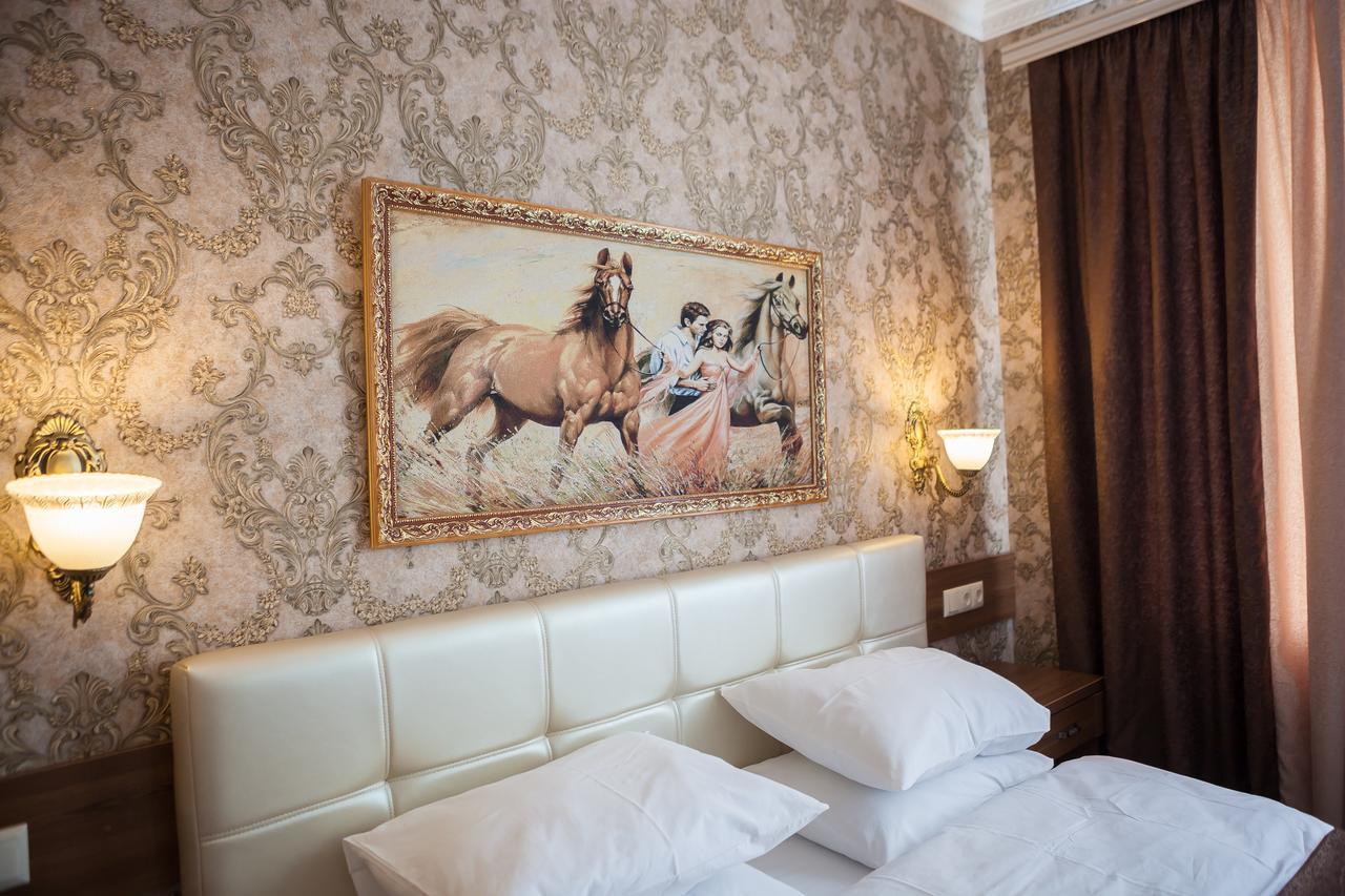 Hotel Astoria à Mykolaïv Extérieur photo