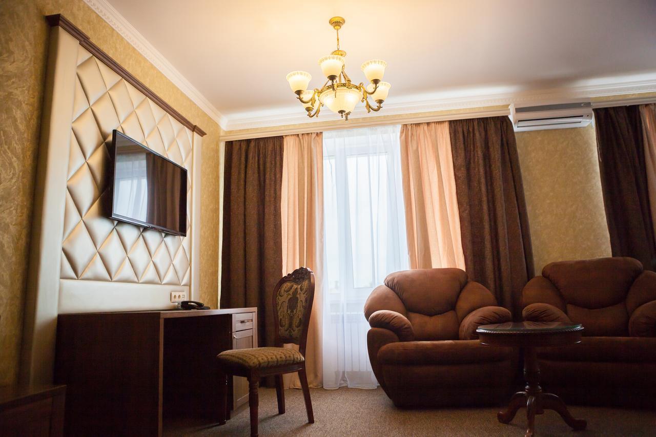 Hotel Astoria à Mykolaïv Extérieur photo