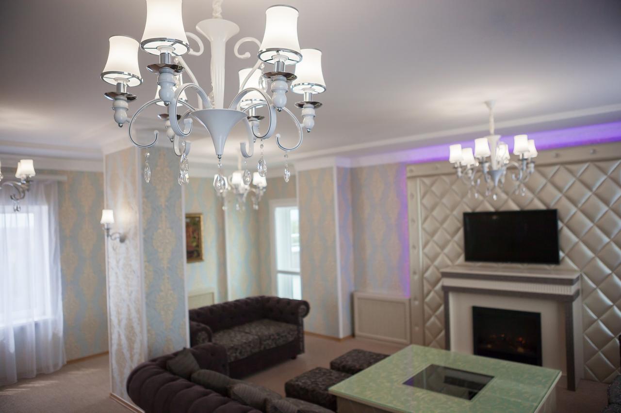 Hotel Astoria à Mykolaïv Extérieur photo